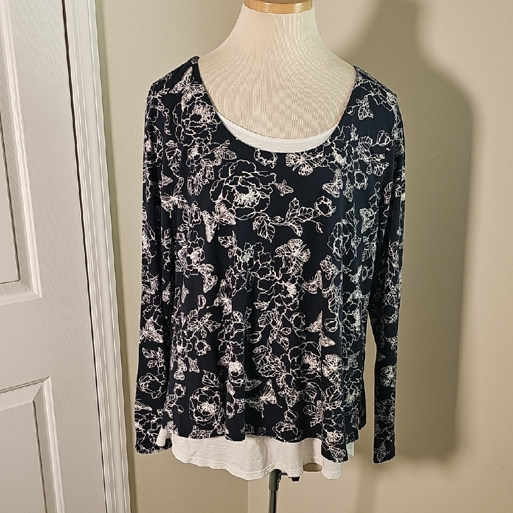 J. Jill Black and White Floral, Butterfly Long Sleeve Top. Layered. Size Large